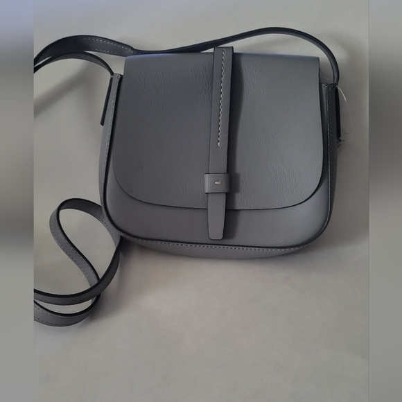 NWT GAP Crossbody Saddle Bag in Grey - Picture 2 of 13